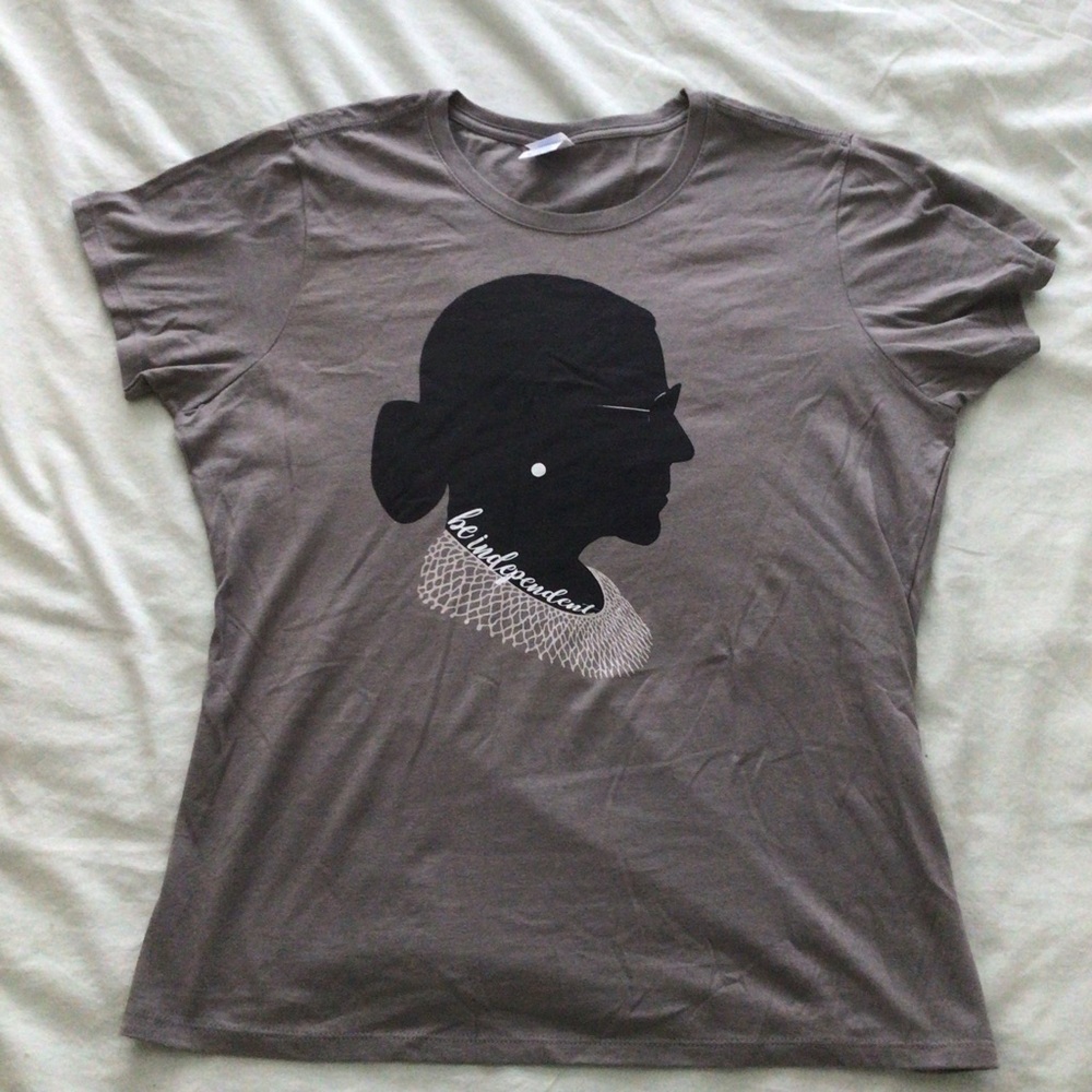 Ruth Bader Ginsburg Silhouette “Be Independent” Graphic Tee